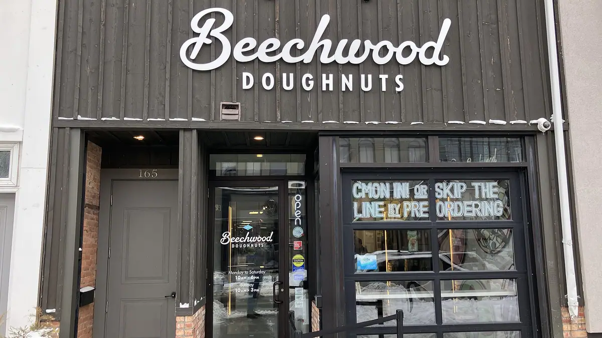 Doughnut Shop bakes